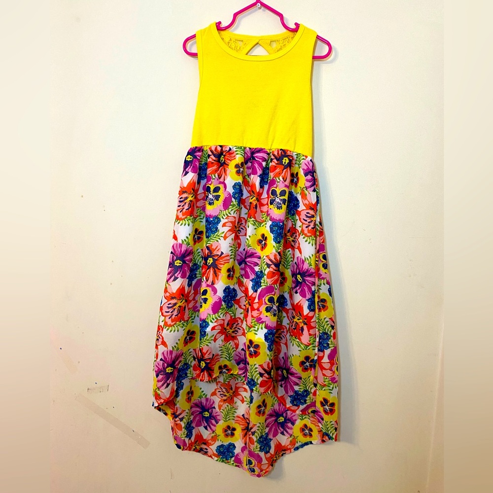 GIRL’S DRESS BUNDLE. - Picture 5 of 14